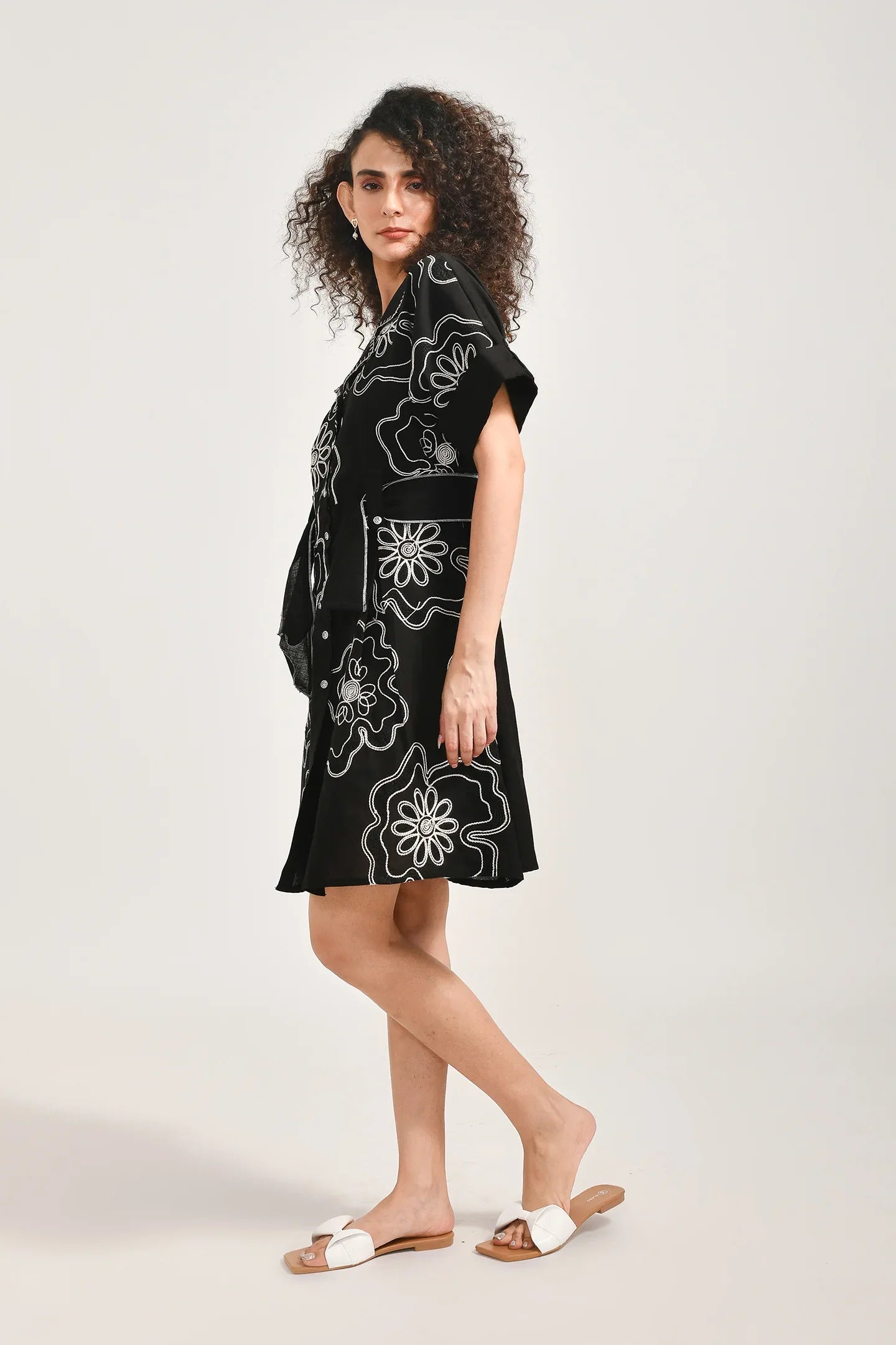 Classic Contrast Floral Cotton Dress - Meerabella
